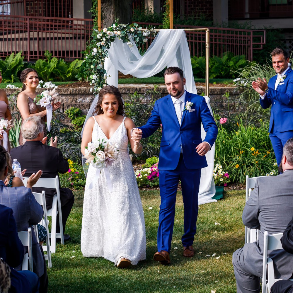 Outdoor Ceremony  | Wedding Gallery